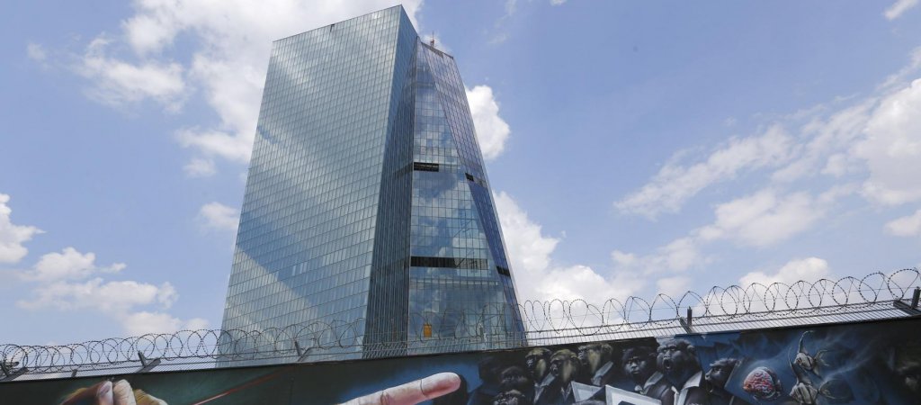 European Central Bank Graffity | Fondexx